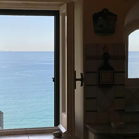 Holidaycasa Gio - In Centro Vista Mare 公寓 *